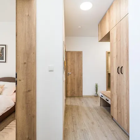 Perla Hradce 203 Διαμέρισμα *